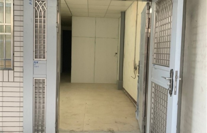 6、天花板、輕隔間、木工工程。 (4)